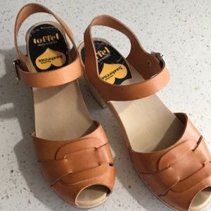 Swedish Hassbeens Leather Sandal size 38